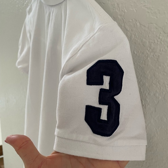 U.S. POLO ASSN polo shirt size S (8 years old) for boys.
100%cotton
Like new - Picture 5 of 6